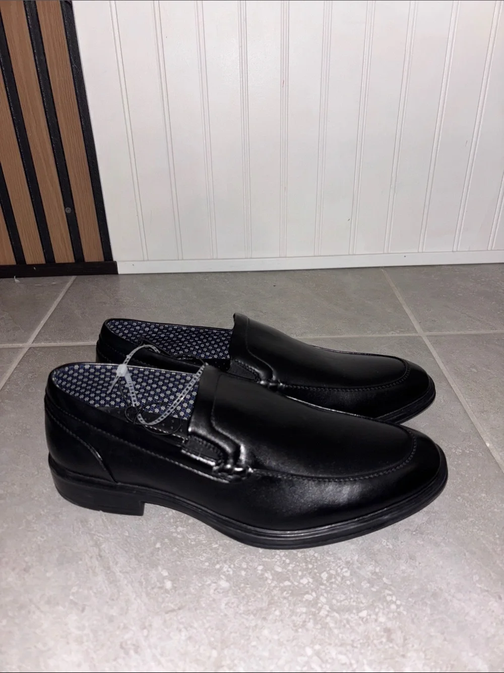 Perry Ellis Men's Black Slip-On Dress Loafers